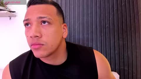 Tom muscle1 online show from 11-06-25, 11:55