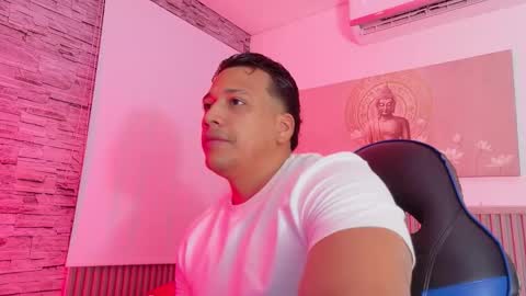 Tom muscle1 online show from 02-04-26, 11:49