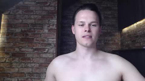 Snapshot of tom_y_ chatting on 10-20-25, 12:38 Tom online show from 10-20-25, 12:38