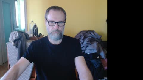 Snapshot of tomasmilian77 chatting on 03-03-25, 10:17 Tomas Milian online show from 03-03-25, 10:17