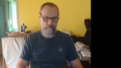 Snapshot of tomasmilian77 chatting on 09-28-25, 01:27 Tomas Milian online show from 09-28-25, 01:27