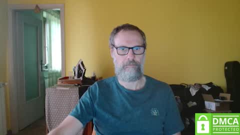 Snapshot of tomasmilian77 chatting on 11-18-25, 08:19 Tomas Milian online show from 11-18-25, 08:19