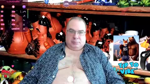 Snapshot of tomaz62a chatting on 03-09-25, 08:42 Tomaz62a online show from 03-09-25, 08:42