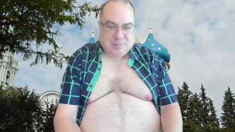 Snapshot of tomaz62a chatting on 09-17-25, 08:32 Tomaz62a online show from 09-17-25, 08:32