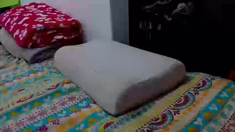 Blue online show from 10-15-25, 05:46