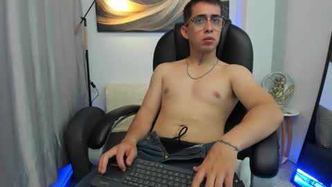 Snapshot of tommas_johnson chatting on 02-28-26, 02:34 Tomas online show from 02-28-26, 02:34