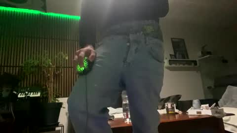 tommit84 online show from 03-10-25, 01:12
