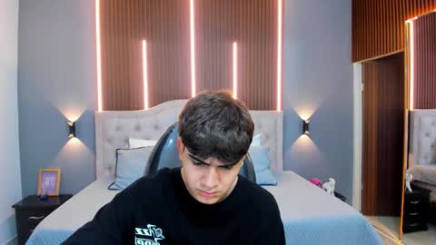 Tommy  online show from 10-21-25, 03:29