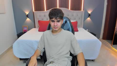 Tommy  online show from 01-06-26, 05:33