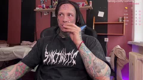 Tommy and Katana online show from 12-15-24, 08:41