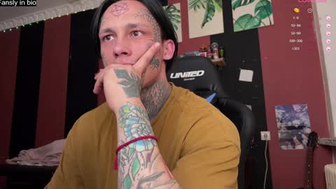 Tommy and Katana online show from 01-03-25, 01:58