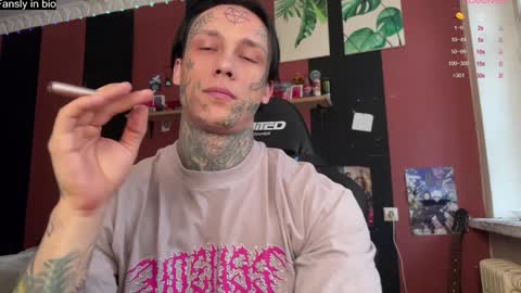 Tommy and Katana online show from 01-04-25, 07:24