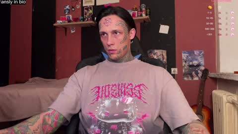 Tommy and Katana online show from 01-05-25, 06:35