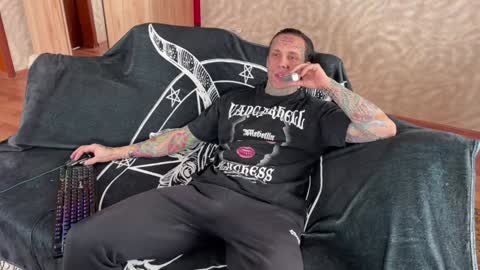 Tommy and Katana online show from 01-28-25, 09:30