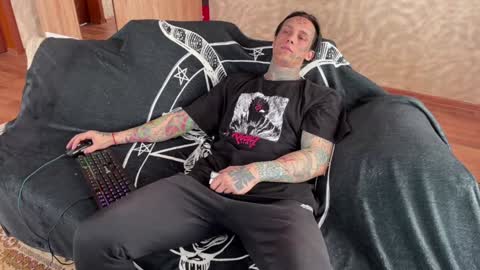 Tommy and Katana online show from 02-02-25, 07:41