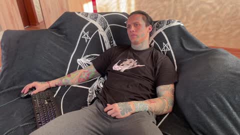 Tommy and Katana online show from 02-05-25, 06:56