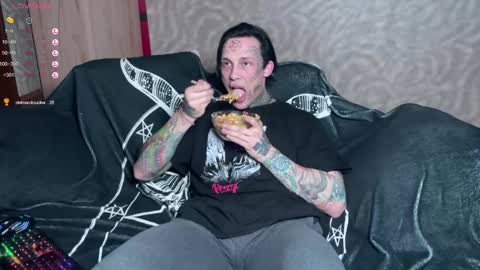 Tommy and Katana online show from 02-09-25, 04:40