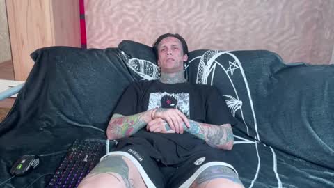 Tommy and Katana online show from 03-06-25, 01:03