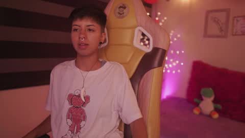 Blue  online show from 02-19-25, 12:14