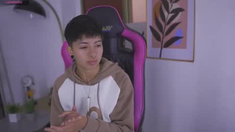 Blue  online show from 09-22-25, 01:02