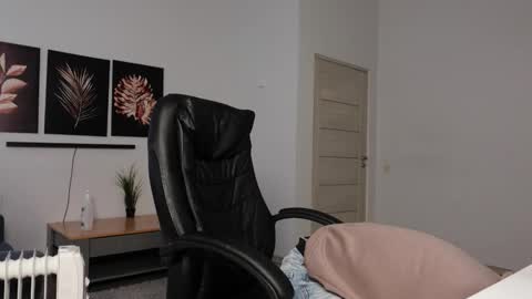  tommy burnzzz  online show from 12-04-25, 08:01