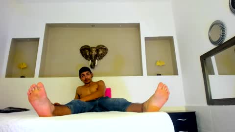 Snapshot of tommy_kurtt chatting on 11-07-25, 02:17 Tommy online show from 11-07-25, 02:17