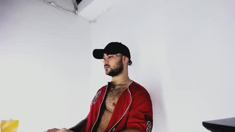 Snapshot of tommy_sccott chatting on 10-26-25, 11:09 tommy_sccott online show from 10-26-25, 11:09