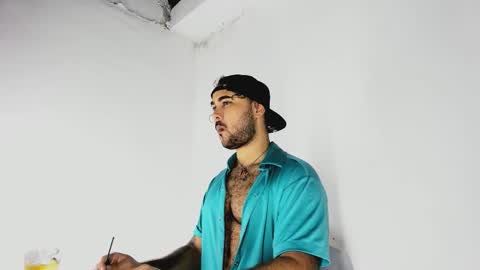 Snapshot of tommy_sccott chatting on 11-07-25, 11:05 tommy_sccott online show from 11-07-25, 11:05