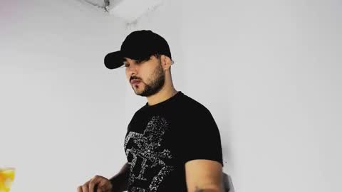 Snapshot of tommy_sccott chatting on 11-09-25, 09:57 tommy_sccott online show from 11-09-25, 09:57