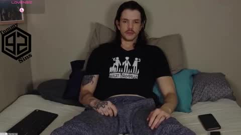 Tommy Sins online show from 11-18-25, 08:24