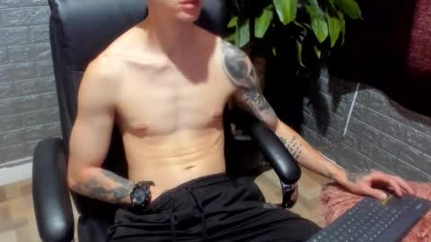 Tommy Slater online show from 01-09-26, 06:42