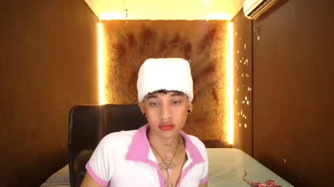 tommy_sweet1 online show from 01-12-25, 02:24