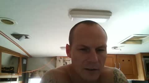 Snapshot of tommygunsfit chatting on 11-20-25, 08:08 tommygunsfit online show from 11-20-25, 08:08