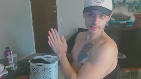 Snapshot of tommystrokes_ chatting on 02-05-25, 05:53 Tommy Strokes online show from 02-05-25, 05:53