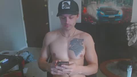 Snapshot of tommystrokes_ chatting on 02-06-25, 06:02 Tommy Strokes online show from 02-06-25, 06:02