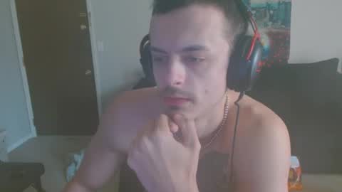 Snapshot of tommystrokes_ chatting on 02-14-25, 09:10 Tommy Strokes online show from 02-14-25, 09:10