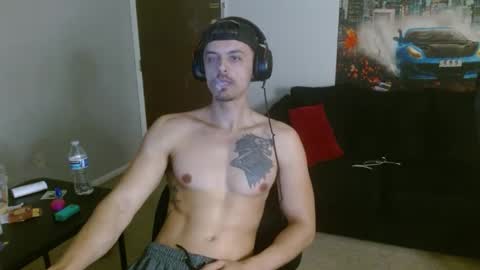 Snapshot of tommystrokes_ chatting on 09-12-25, 01:38 Tommy Strokes online show from 09-12-25, 01:38