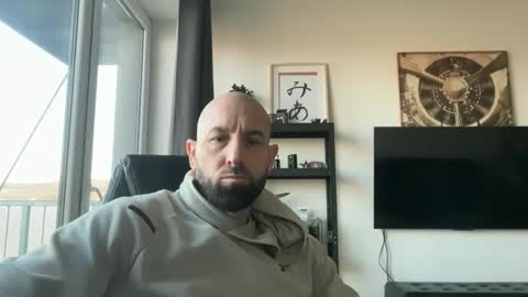 Thomas Fit online show from 11-19-25, 07:41