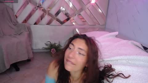 leyla  online show from 12-20-24, 09:32