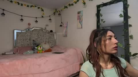 leyla  online show from 01-17-26, 09:25