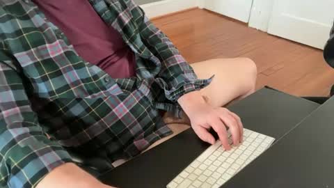 Snapshot of tompalmer886 chatting on 01-15-25, 04:32 tompalmer886 online show from 01-15-25, 04:32