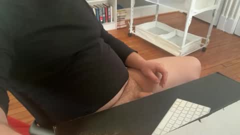 Snapshot of tompalmer886 chatting on 02-28-25, 07:35 tompalmer886 online show from 02-28-25, 07:35