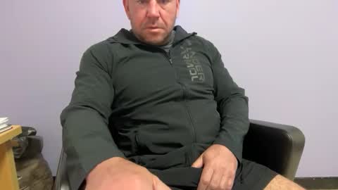 Snapshot of tomtit12345 chatting on 04-07-26, 06:03 tomtit12345 online show from 04-07-26, 06:03