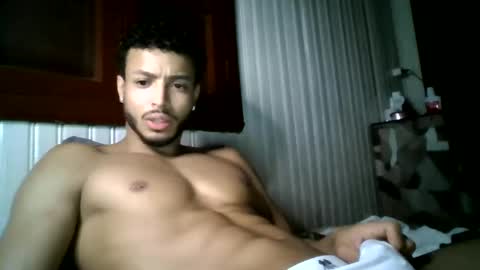 Snapshot of tomtresor chatting on 11-24-25, 04:45 tomtresor online show from 11-24-25, 04:45