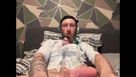 Snapshot of tomx9inch chatting on 03-12-25, 10:28 yorkshireLAD online show from 03-12-25, 10:28