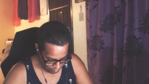 Antonio online show from 10-18-25, 02:25