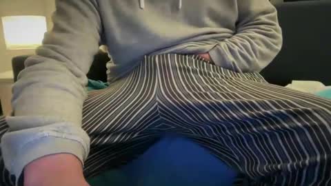 Snapshot of tonisun chatting on 01-25-25, 04:13 tonisun online show from 01-25-25, 04:13