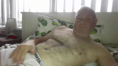 tony14712 online show from 12-17-25, 09:15