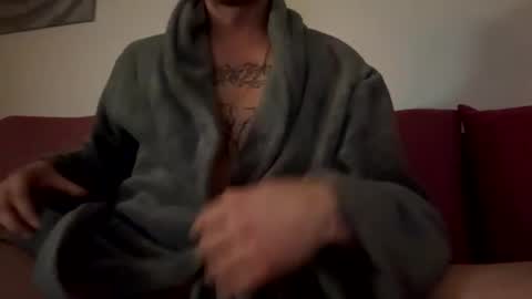 Snapshot of tonystrawberry chatting on 11-27-25, 05:48 tonystrawberry online show from 11-27-25, 05:48