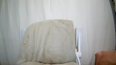 Isabel online show from 10-02-25, 01:51